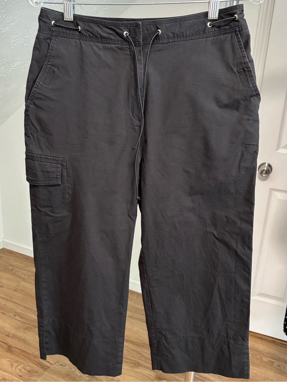 y2k futurism utility cargo capris with bungee cord drawstring, size 8